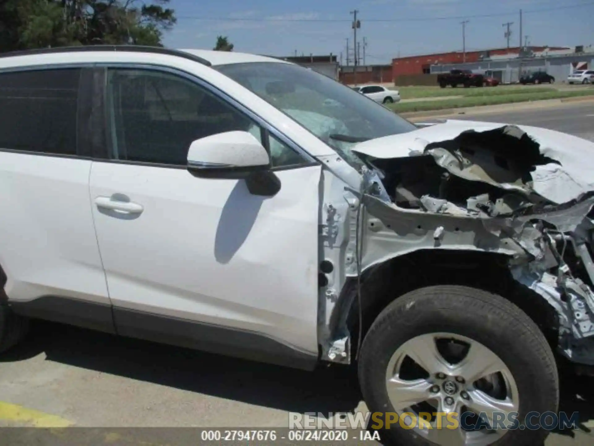 6 Photograph of a damaged car 2T3W1RFV3LC047264 TOYOTA RAV4 2020