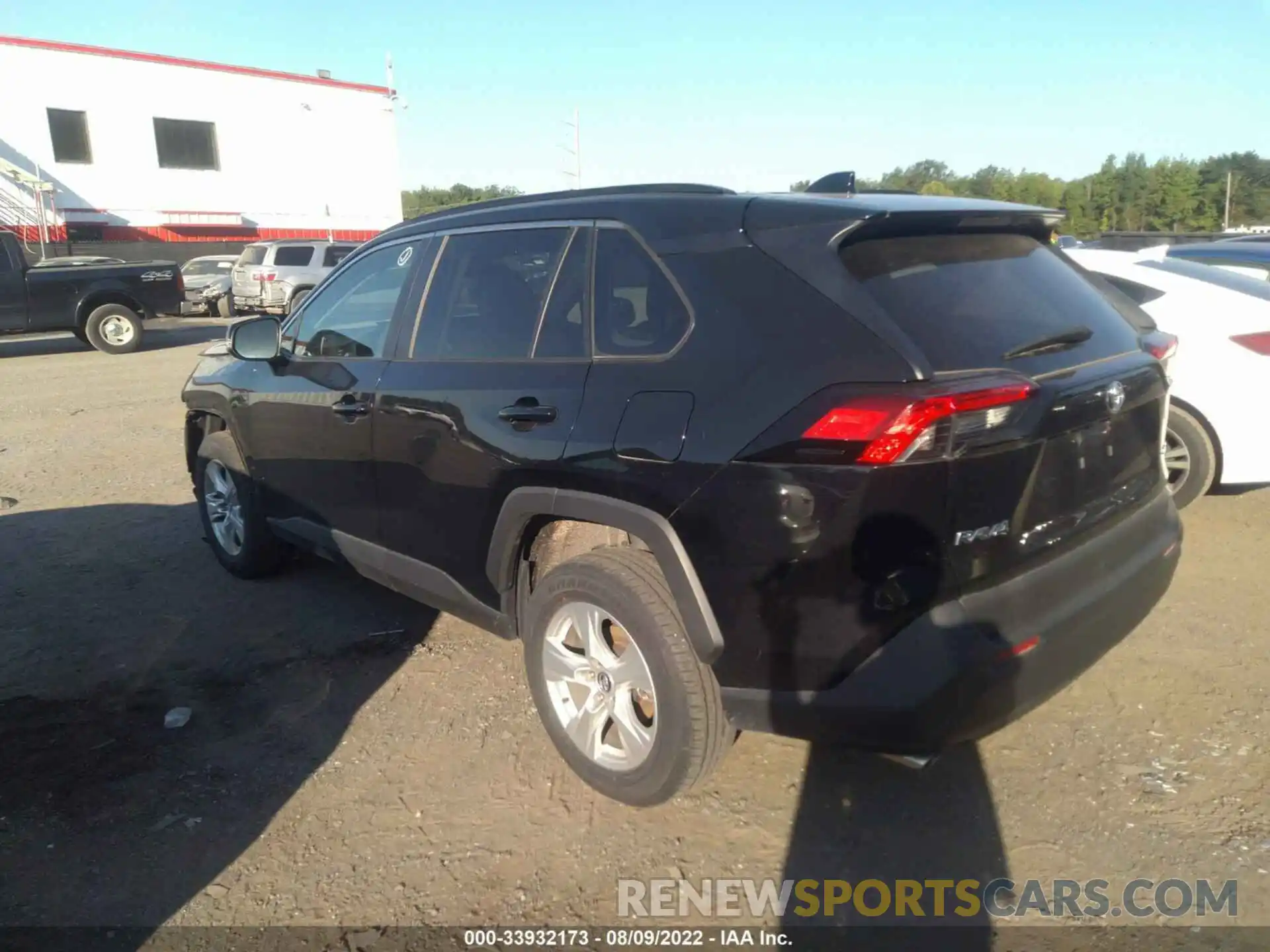 3 Photograph of a damaged car 2T3W1RFV3LC053453 TOYOTA RAV4 2020