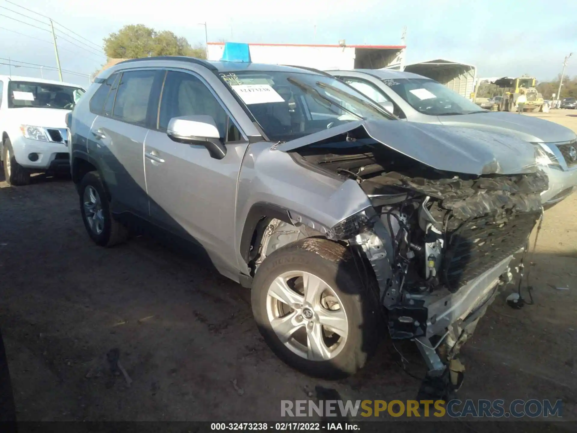 1 Photograph of a damaged car 2T3W1RFV3LC053923 TOYOTA RAV4 2020