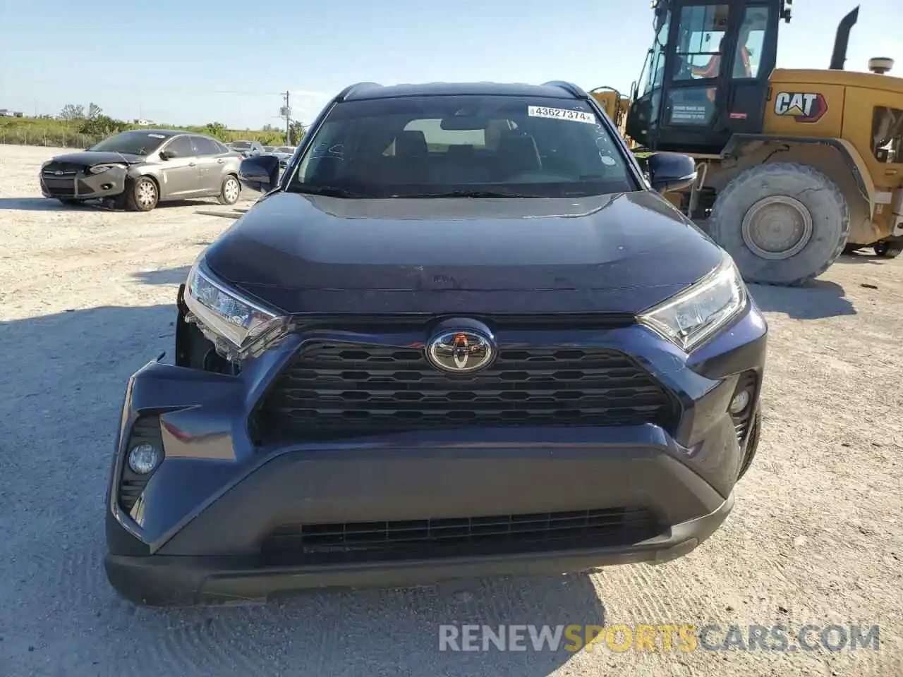 5 Photograph of a damaged car 2T3W1RFV3LC055767 TOYOTA RAV4 2020