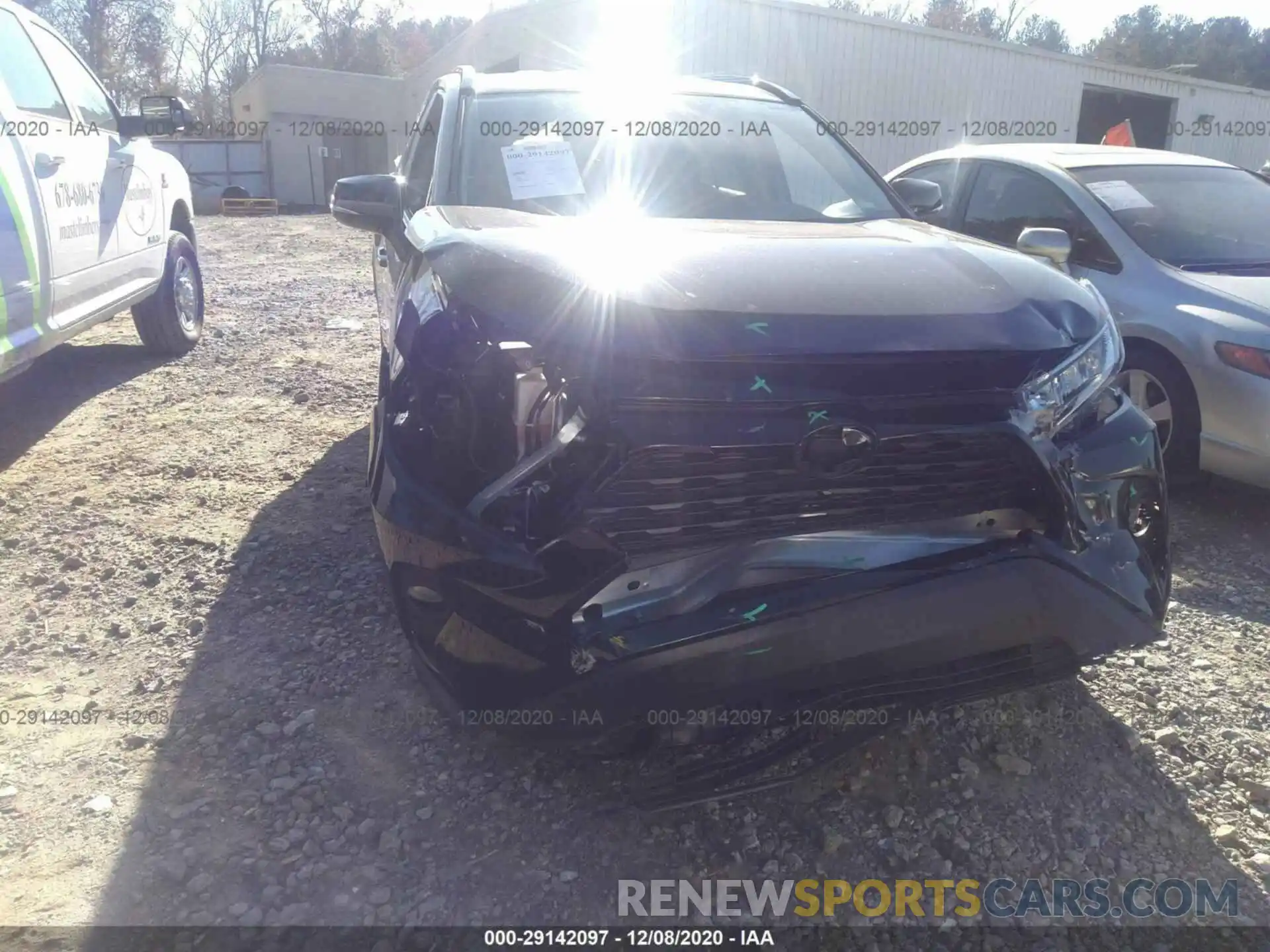 6 Photograph of a damaged car 2T3W1RFV3LC059110 TOYOTA RAV4 2020