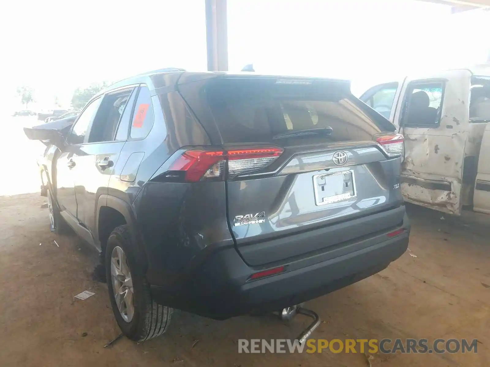 3 Photograph of a damaged car 2T3W1RFV3LC059799 TOYOTA RAV4 2020