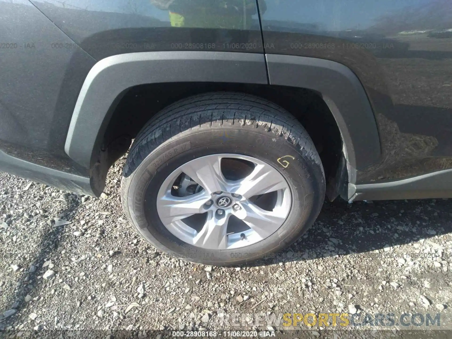 15 Photograph of a damaged car 2T3W1RFV3LC060886 TOYOTA RAV4 2020