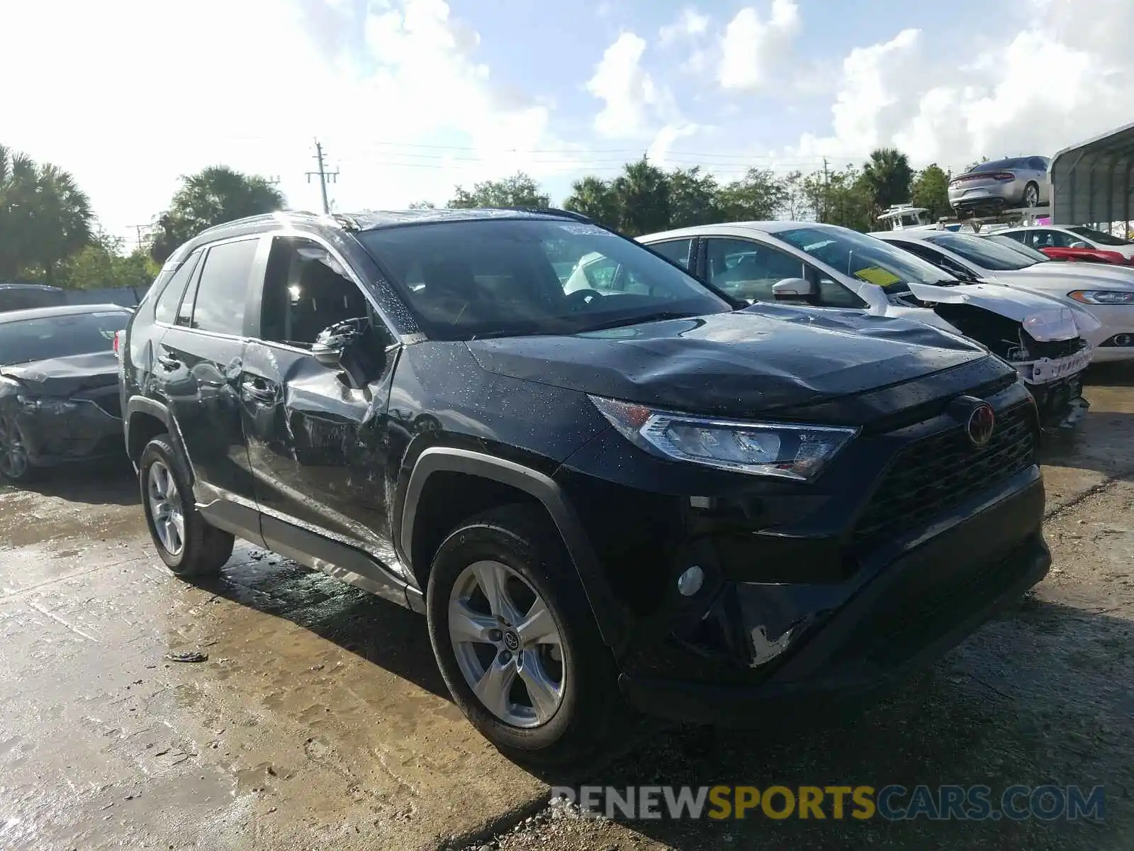 1 Photograph of a damaged car 2T3W1RFV3LC061066 TOYOTA RAV4 2020