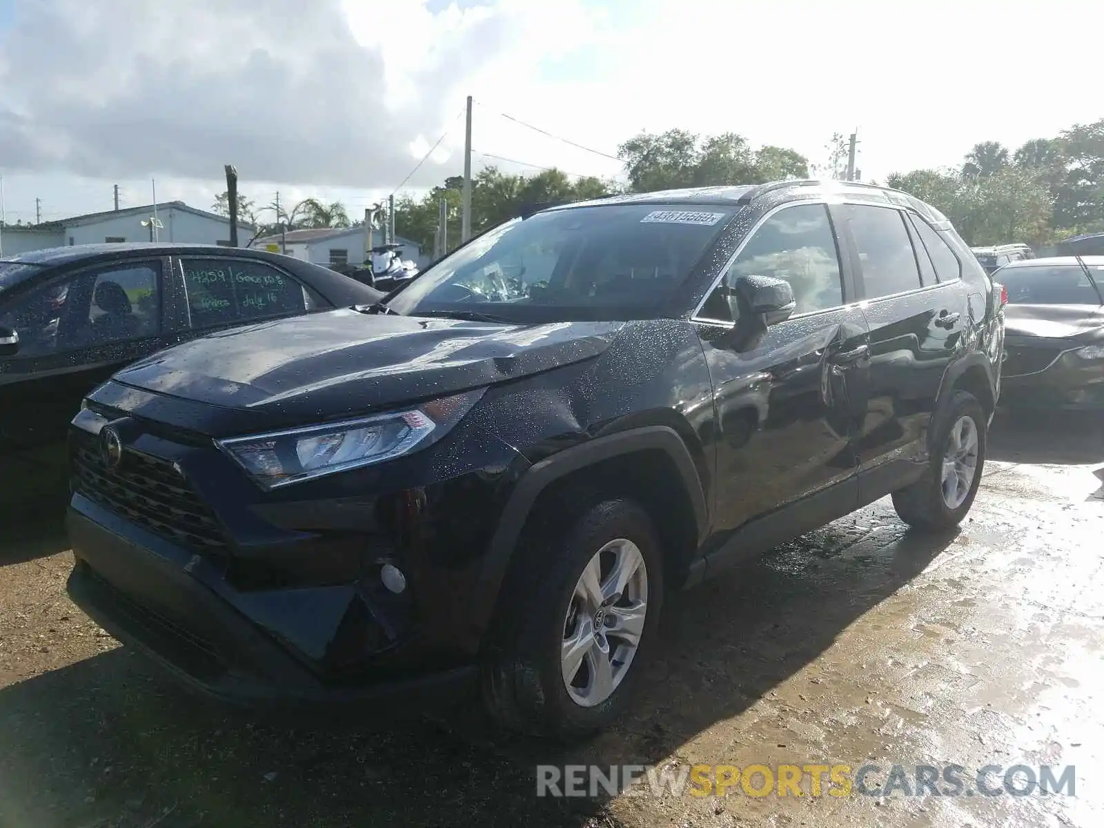 2 Photograph of a damaged car 2T3W1RFV3LC061066 TOYOTA RAV4 2020