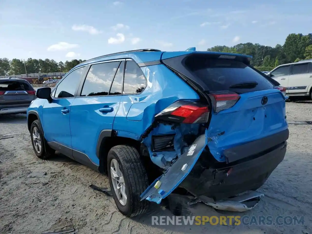 3 Photograph of a damaged car 2T3W1RFV3LC078174 TOYOTA RAV4 2020