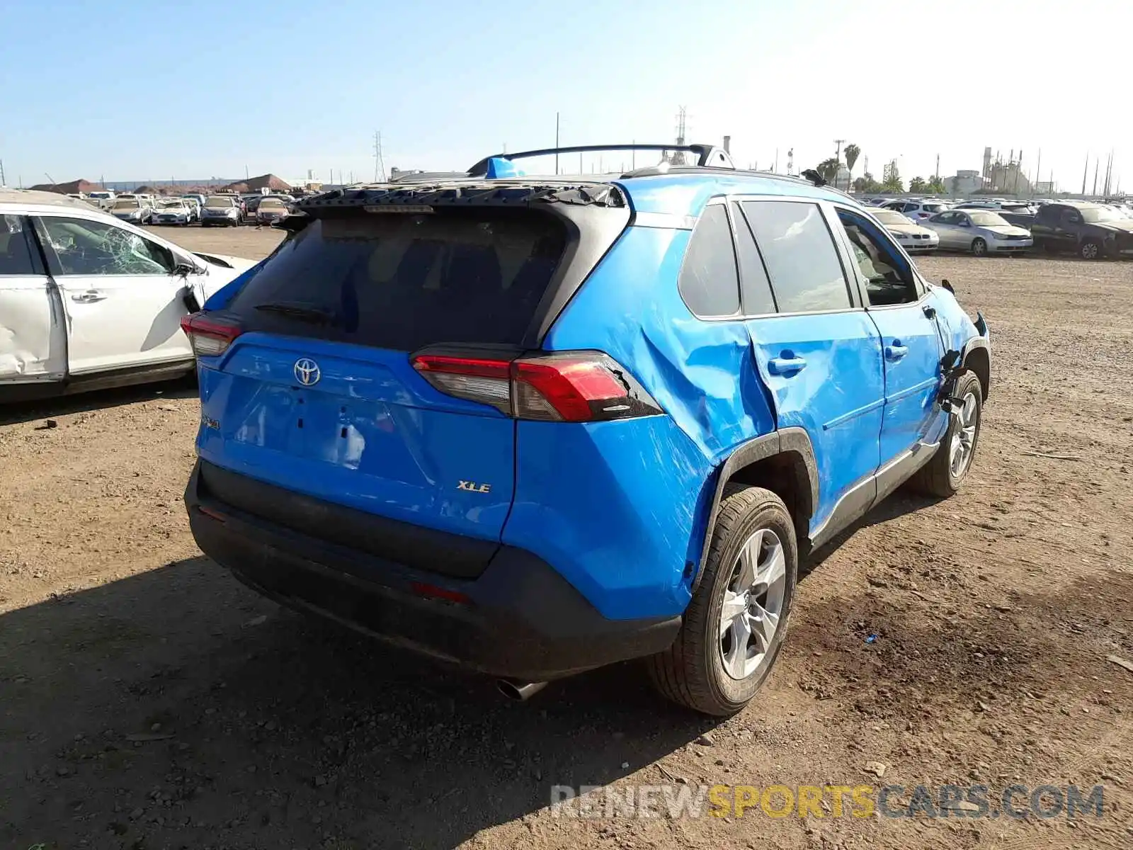 4 Photograph of a damaged car 2T3W1RFV3LC079731 TOYOTA RAV4 2020