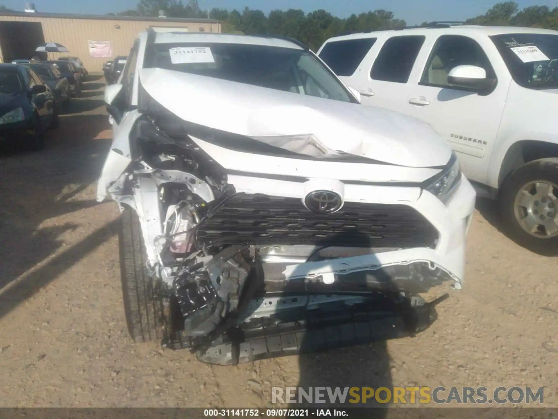 6 Photograph of a damaged car 2T3W1RFV3LC081978 TOYOTA RAV4 2020