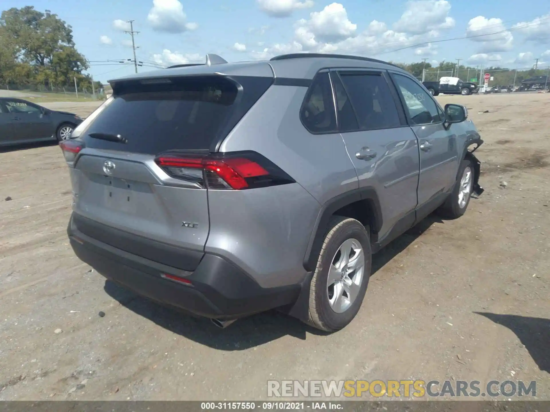 4 Photograph of a damaged car 2T3W1RFV3LC085903 TOYOTA RAV4 2020