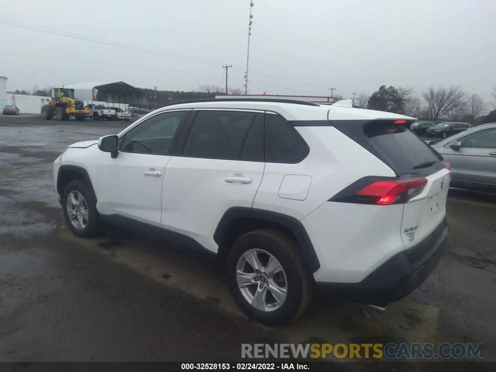 3 Photograph of a damaged car 2T3W1RFV3LW062250 TOYOTA RAV4 2020