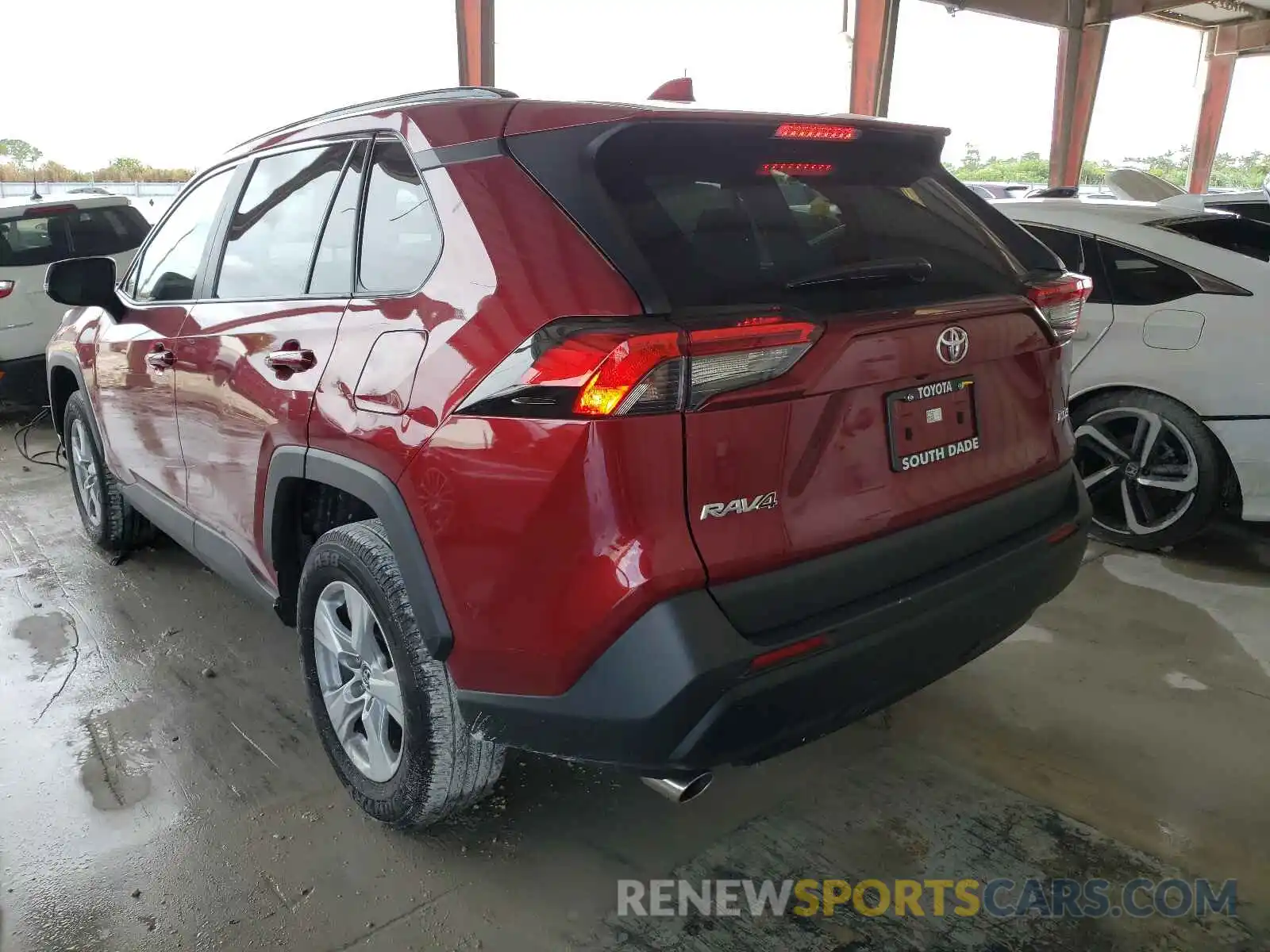 3 Photograph of a damaged car 2T3W1RFV3LW062359 TOYOTA RAV4 2020