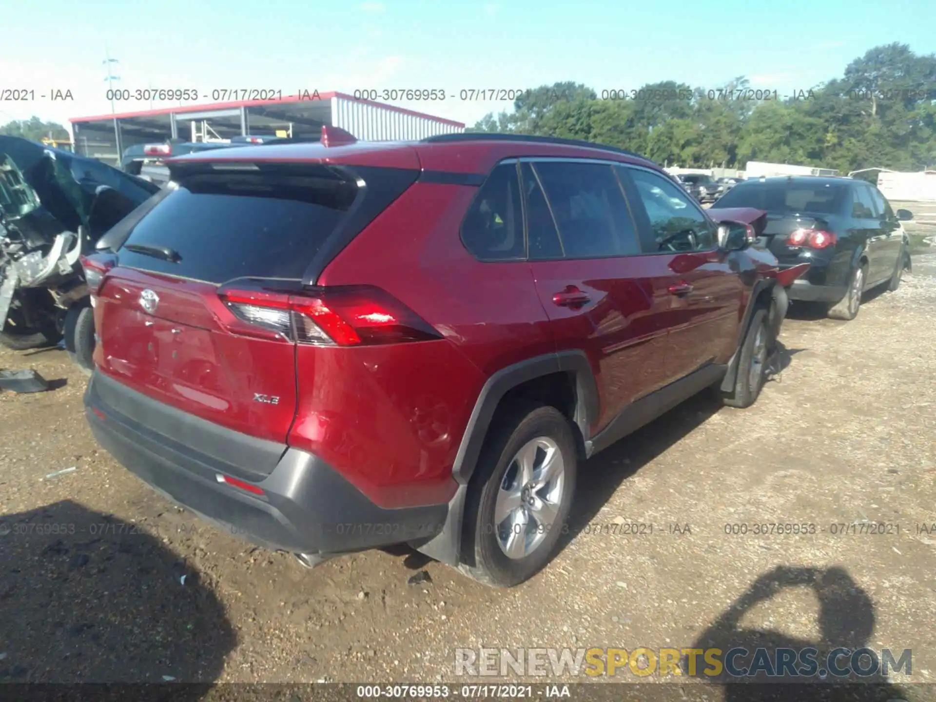 4 Photograph of a damaged car 2T3W1RFV3LW074513 TOYOTA RAV4 2020