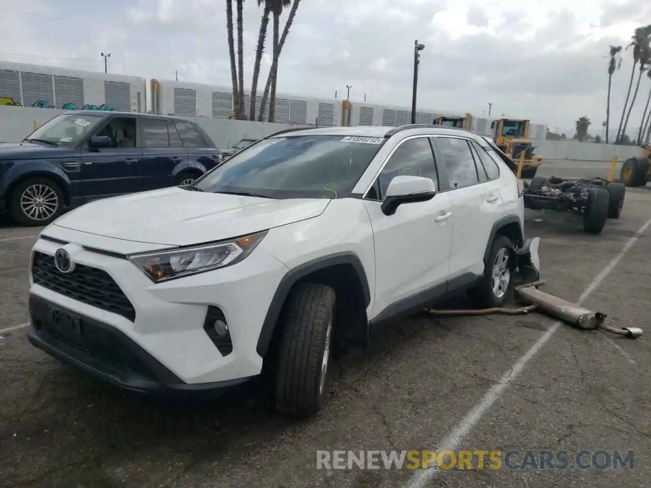 2 Photograph of a damaged car 2T3W1RFV3LW075578 TOYOTA RAV4 2020