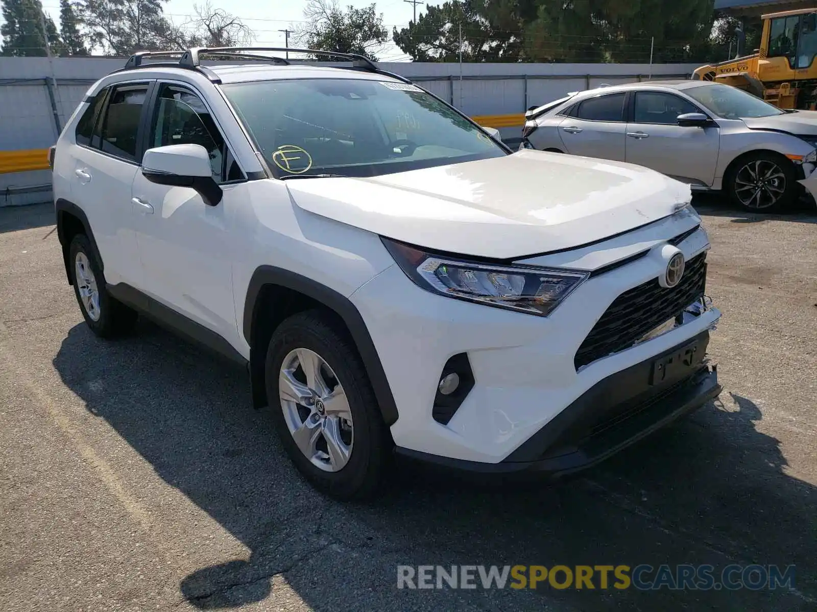 1 Photograph of a damaged car 2T3W1RFV3LW081722 TOYOTA RAV4 2020