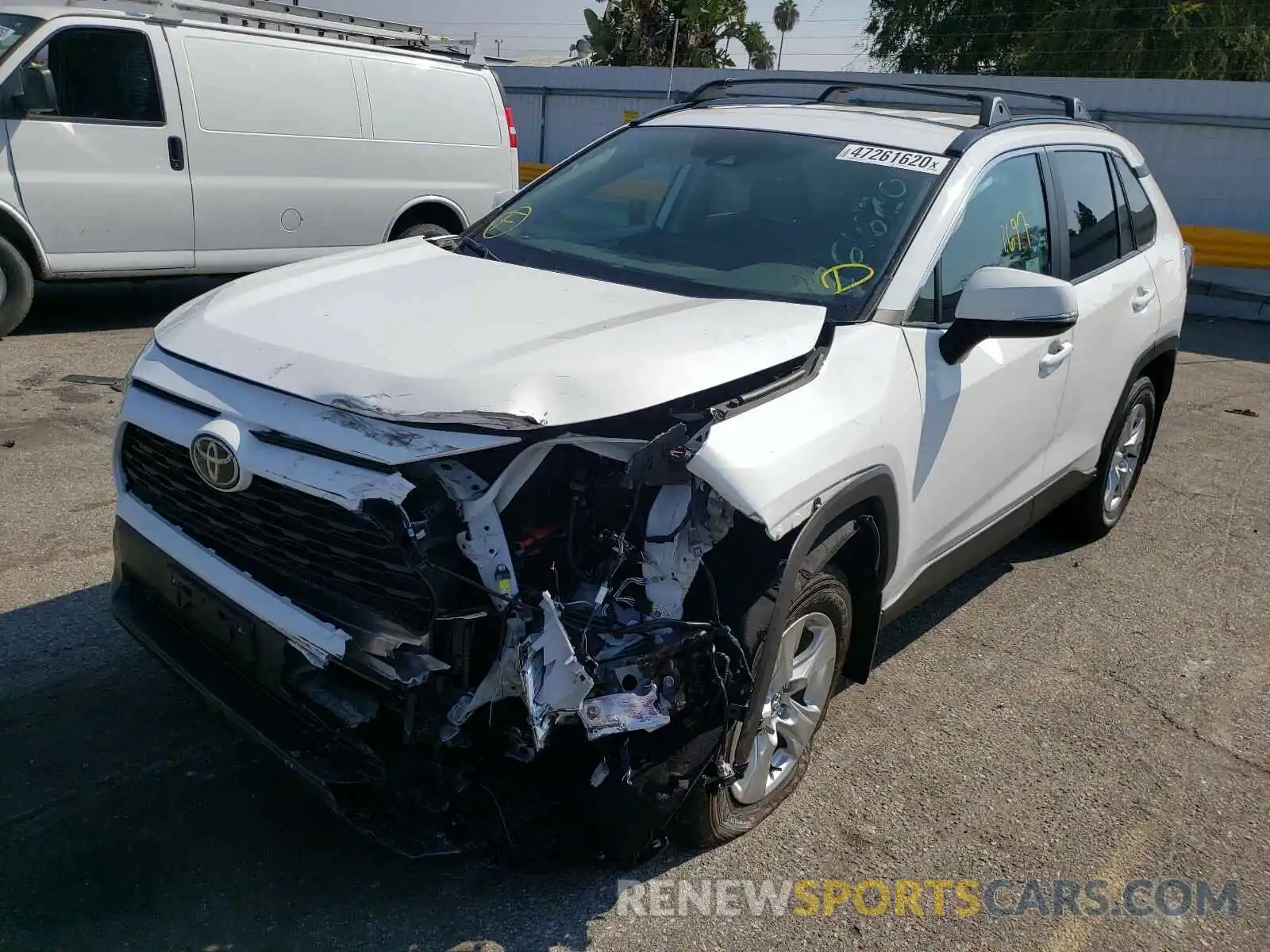 2 Photograph of a damaged car 2T3W1RFV3LW081722 TOYOTA RAV4 2020