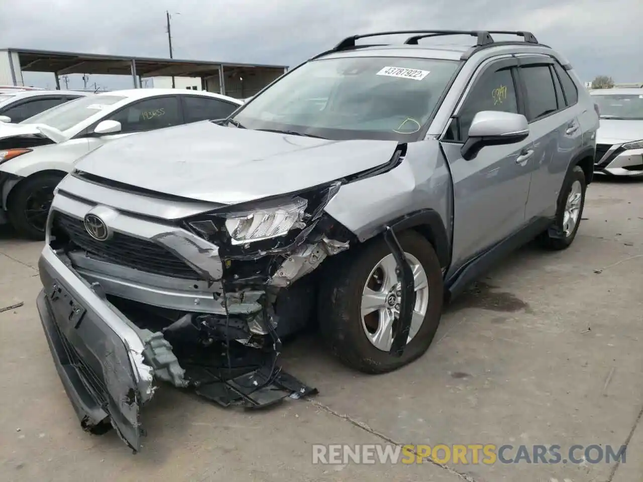 2 Photograph of a damaged car 2T3W1RFV3LW082658 TOYOTA RAV4 2020