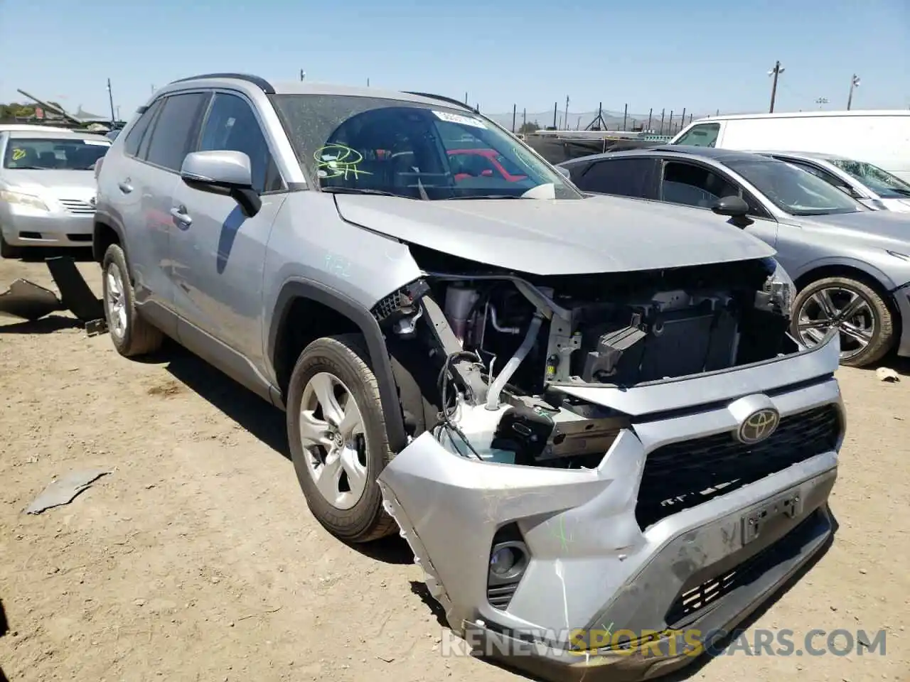 1 Фотография поврежденного автомобиля 2T3W1RFV3LW088444 TOYOTA RAV4 2020