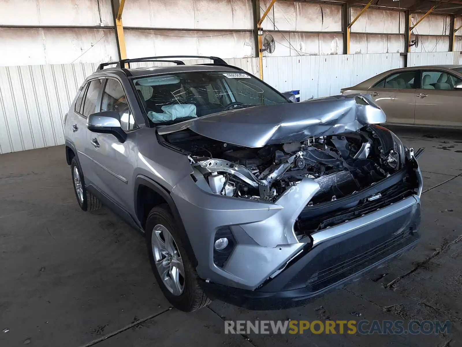 1 Photograph of a damaged car 2T3W1RFV3LW090095 TOYOTA RAV4 2020