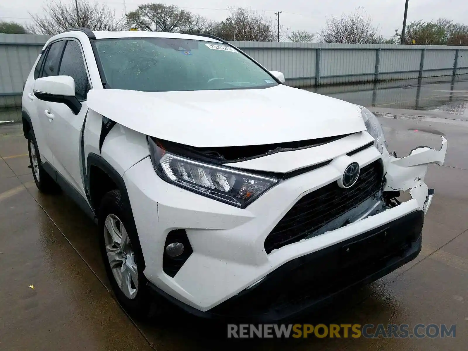 1 Photograph of a damaged car 2T3W1RFV4LC038721 TOYOTA RAV4 2020