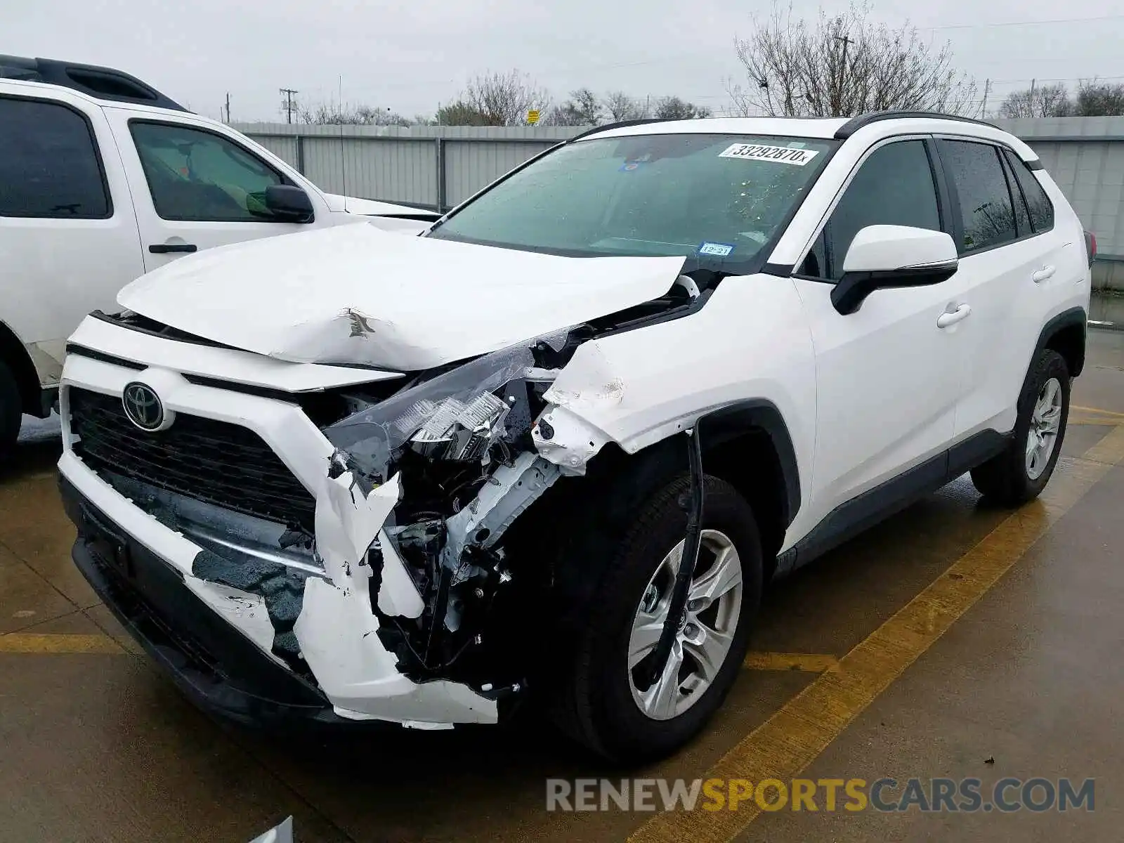 2 Photograph of a damaged car 2T3W1RFV4LC038721 TOYOTA RAV4 2020