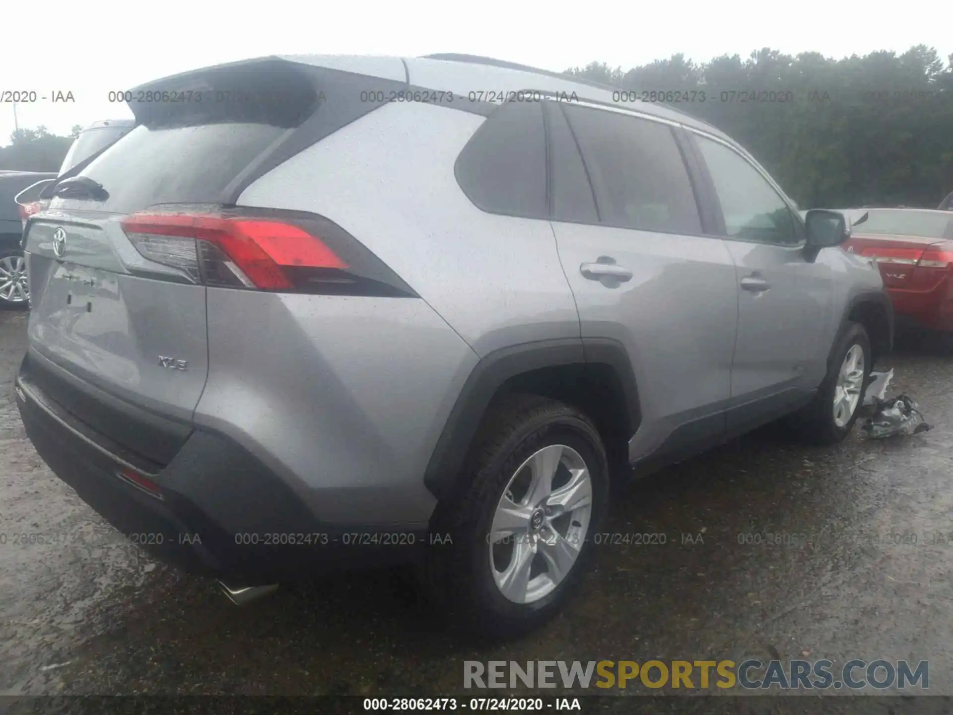 4 Photograph of a damaged car 2T3W1RFV4LC039819 TOYOTA RAV4 2020