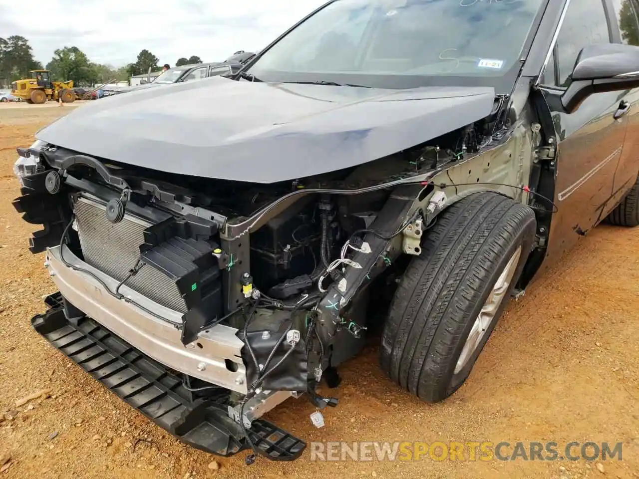 9 Photograph of a damaged car 2T3W1RFV4LC040341 TOYOTA RAV4 2020