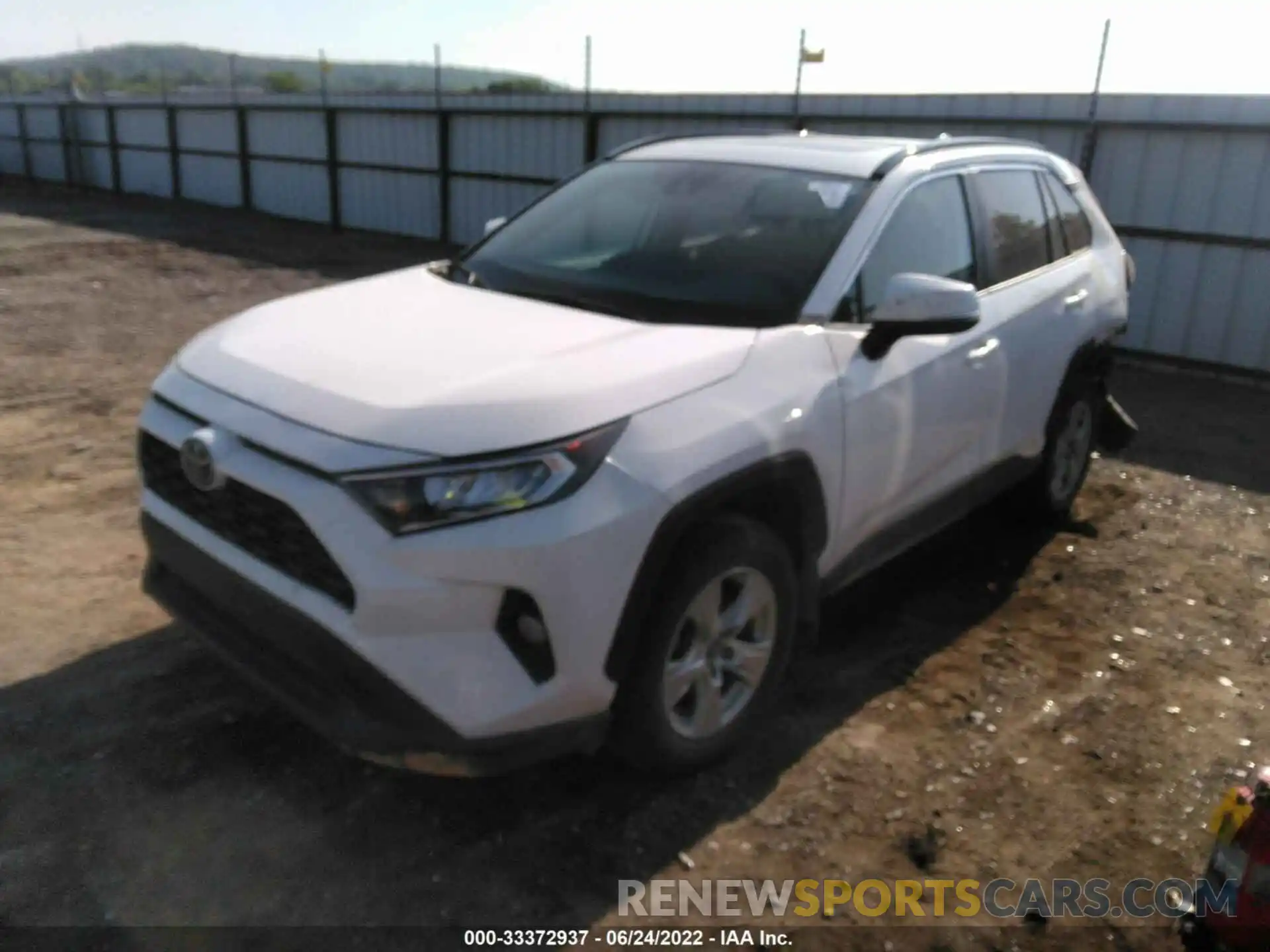 2 Фотография поврежденного автомобиля 2T3W1RFV4LC043126 TOYOTA RAV4 2020