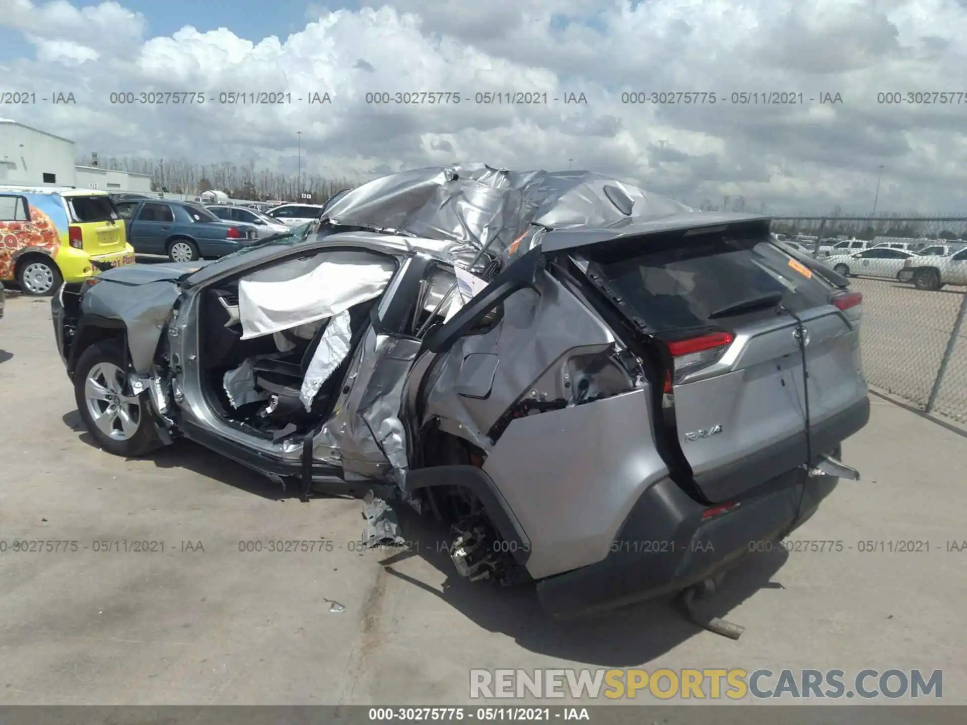 3 Photograph of a damaged car 2T3W1RFV4LC044437 TOYOTA RAV4 2020