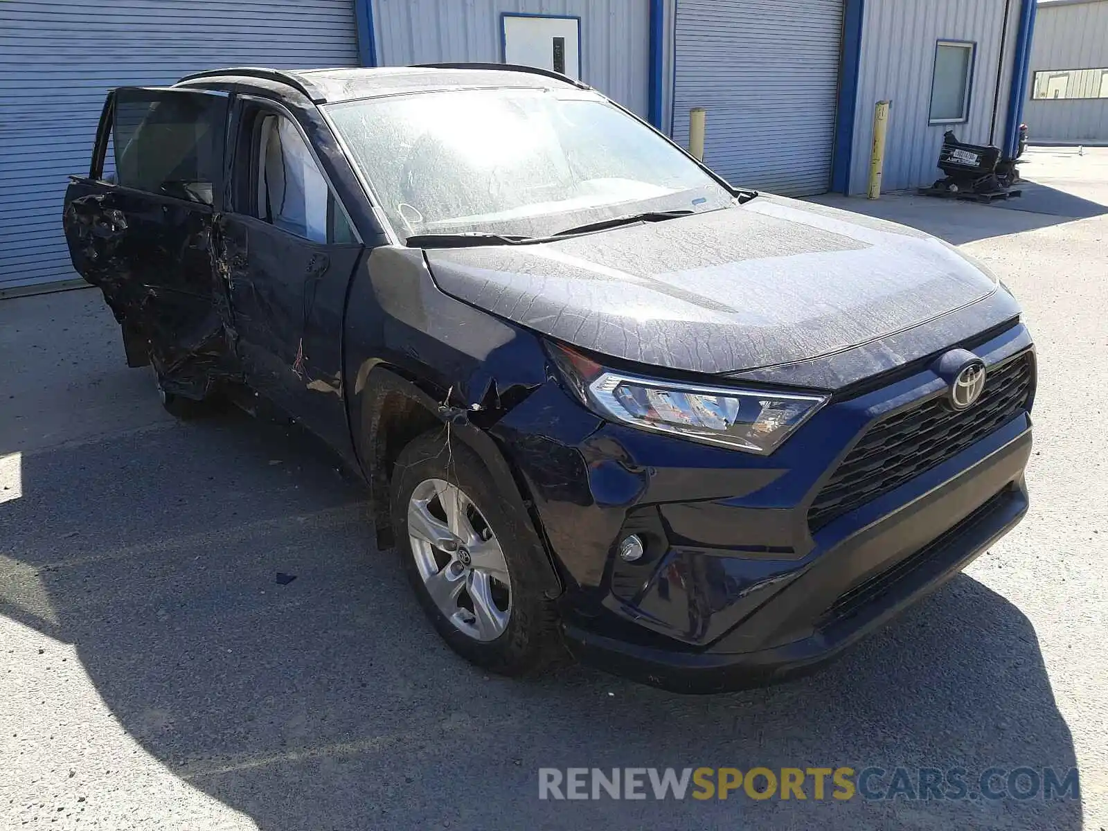 1 Photograph of a damaged car 2T3W1RFV4LC047080 TOYOTA RAV4 2020