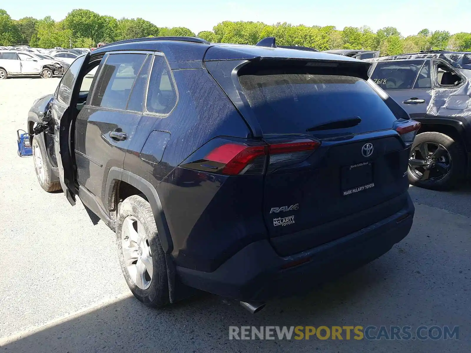 3 Photograph of a damaged car 2T3W1RFV4LC047080 TOYOTA RAV4 2020