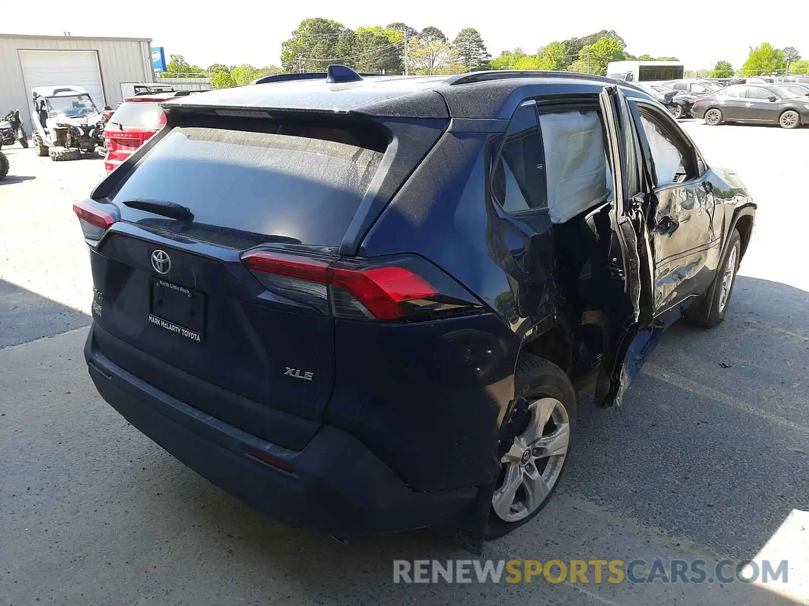 4 Photograph of a damaged car 2T3W1RFV4LC047080 TOYOTA RAV4 2020