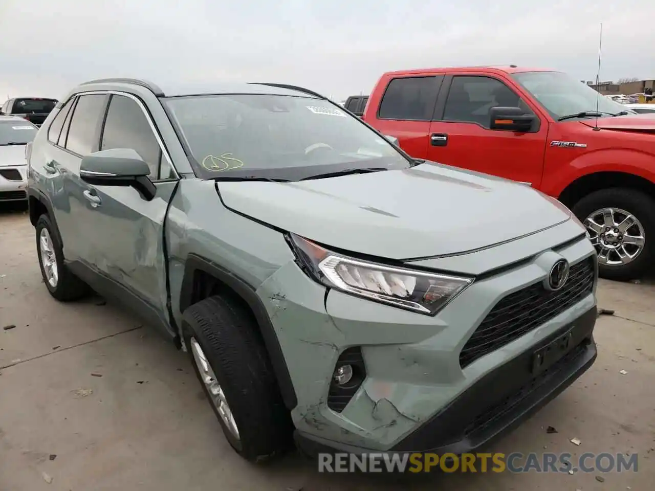 1 Photograph of a damaged car 2T3W1RFV4LC051291 TOYOTA RAV4 2020