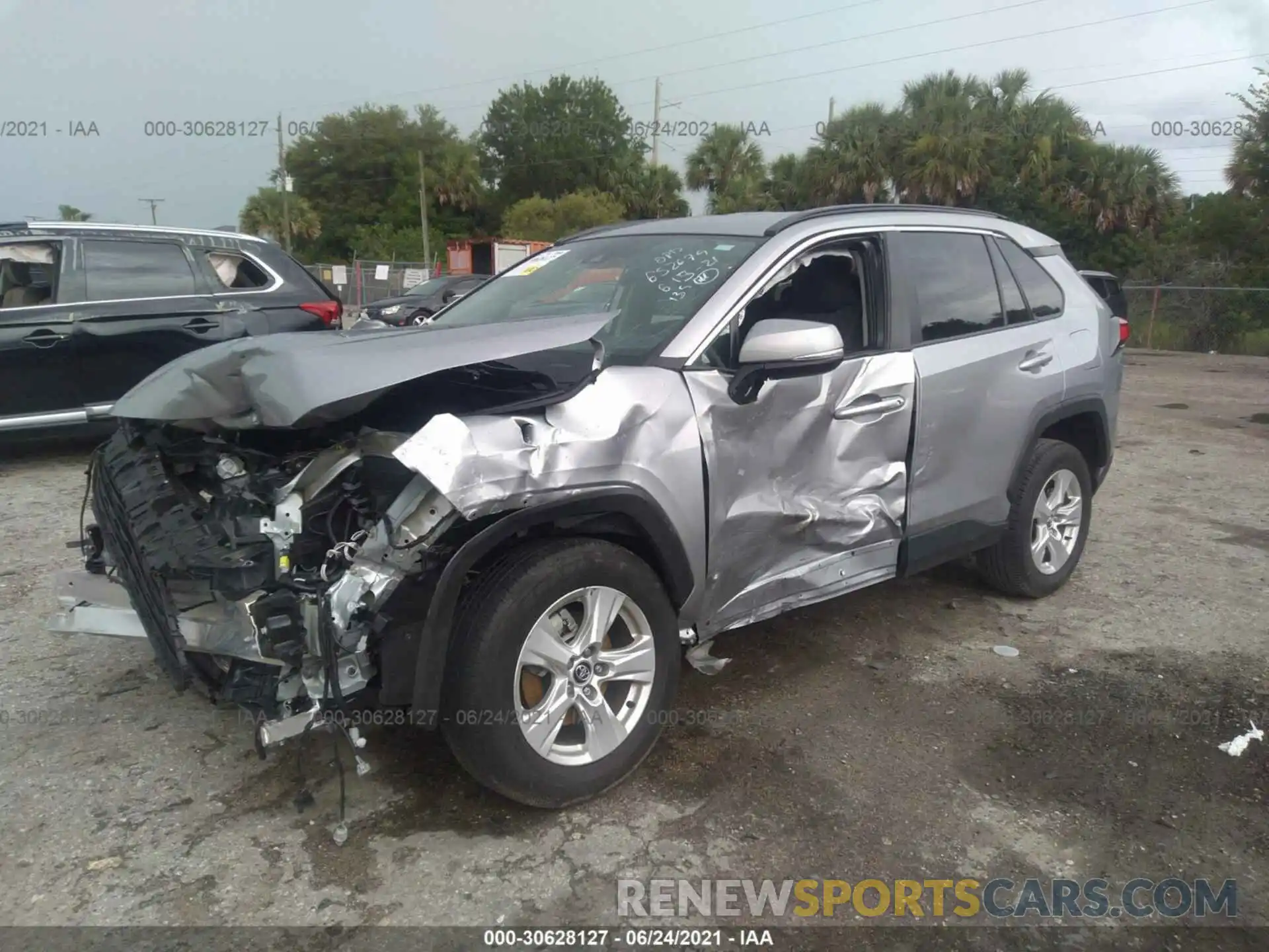 2 Photograph of a damaged car 2T3W1RFV4LC054627 TOYOTA RAV4 2020