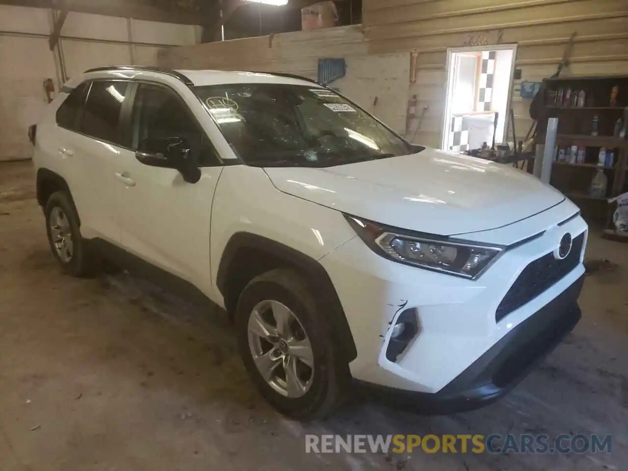 1 Photograph of a damaged car 2T3W1RFV4LC057110 TOYOTA RAV4 2020