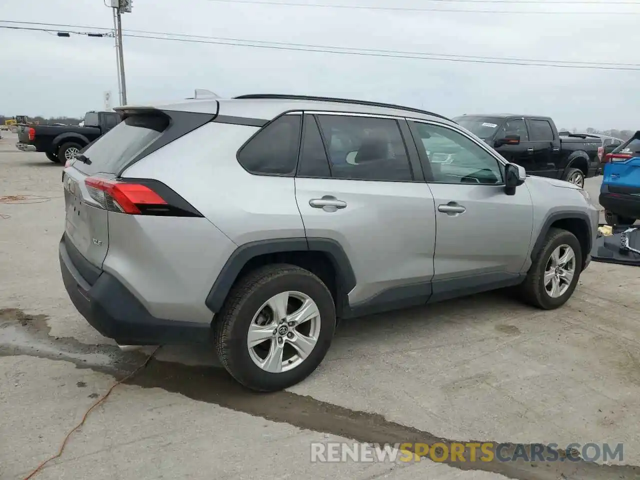 3 Photograph of a damaged car 2T3W1RFV4LC058497 TOYOTA RAV4 2020