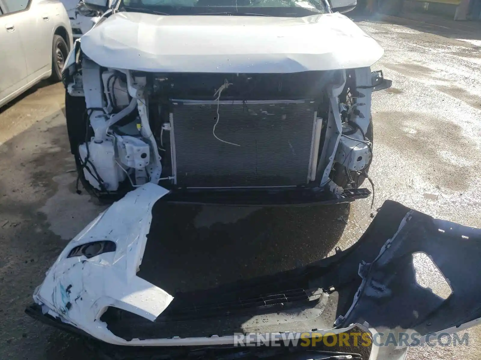 9 Photograph of a damaged car 2T3W1RFV4LC060590 TOYOTA RAV4 2020