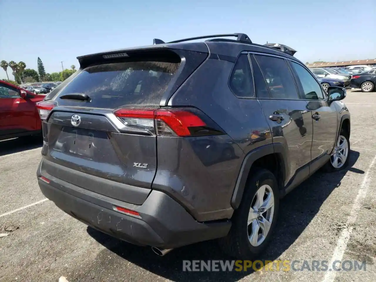 4 Photograph of a damaged car 2T3W1RFV4LC066793 TOYOTA RAV4 2020