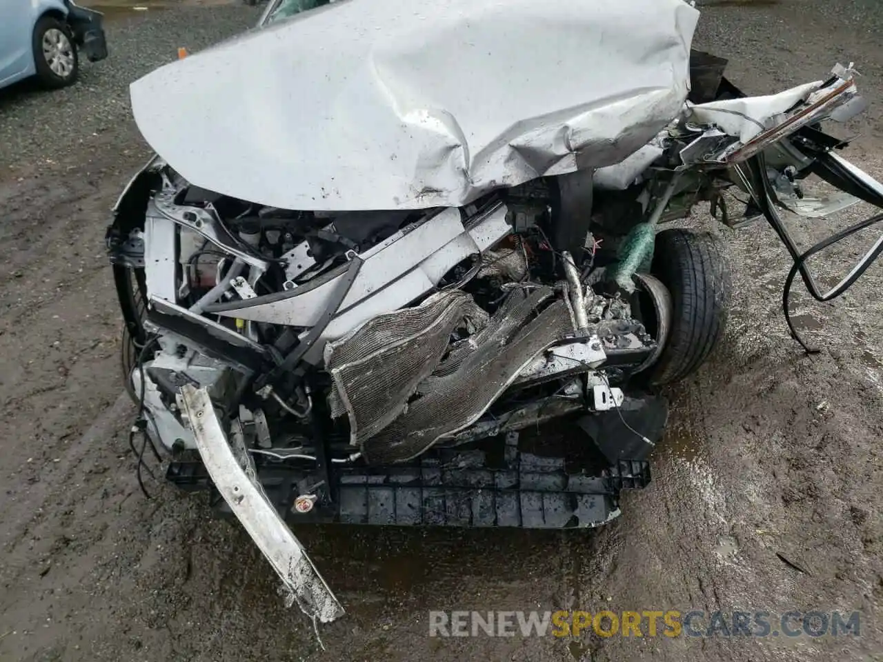 7 Photograph of a damaged car 2T3W1RFV4LC067247 TOYOTA RAV4 2020