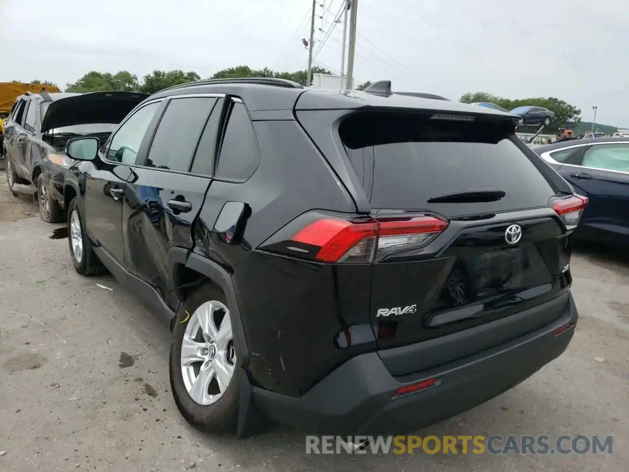 3 Photograph of a damaged car 2T3W1RFV4LC073839 TOYOTA RAV4 2020