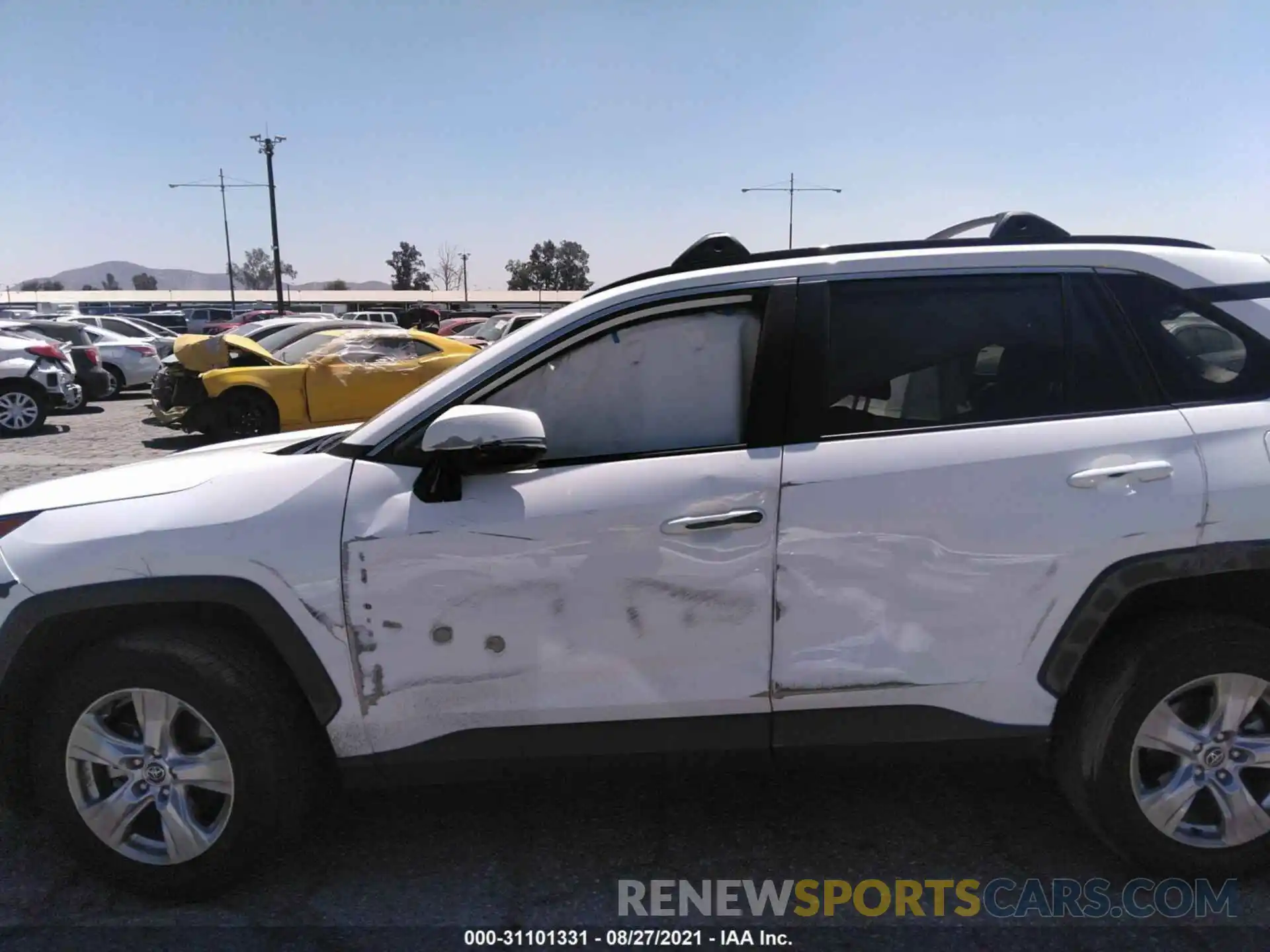 6 Photograph of a damaged car 2T3W1RFV4LC083111 TOYOTA RAV4 2020