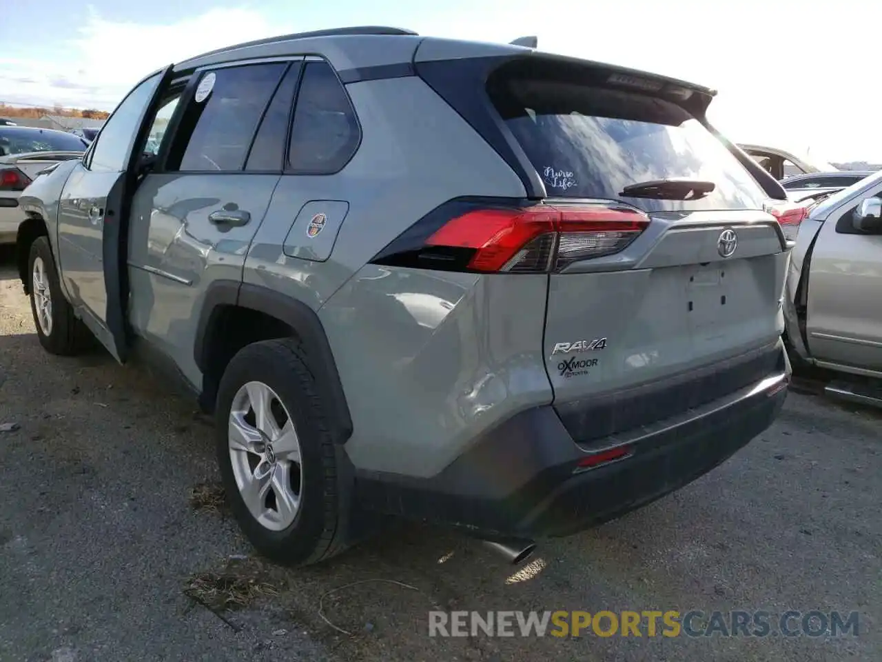 3 Photograph of a damaged car 2T3W1RFV4LW067084 TOYOTA RAV4 2020