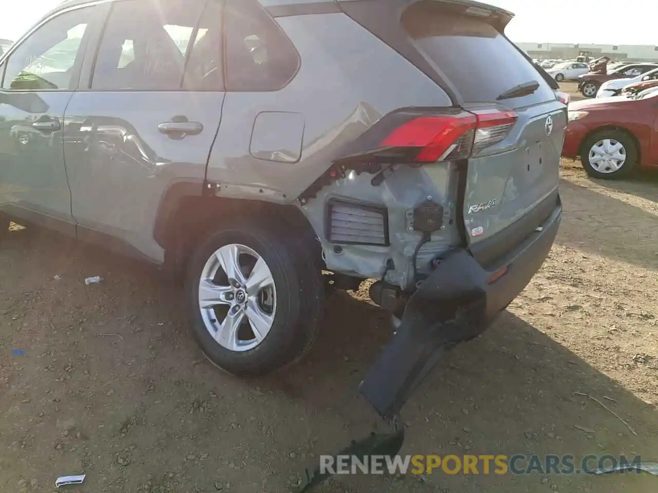 9 Photograph of a damaged car 2T3W1RFV4LW075511 TOYOTA RAV4 2020