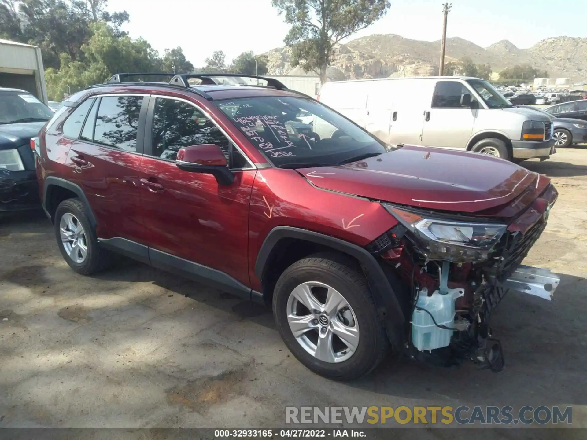 1 Photograph of a damaged car 2T3W1RFV4LW075931 TOYOTA RAV4 2020