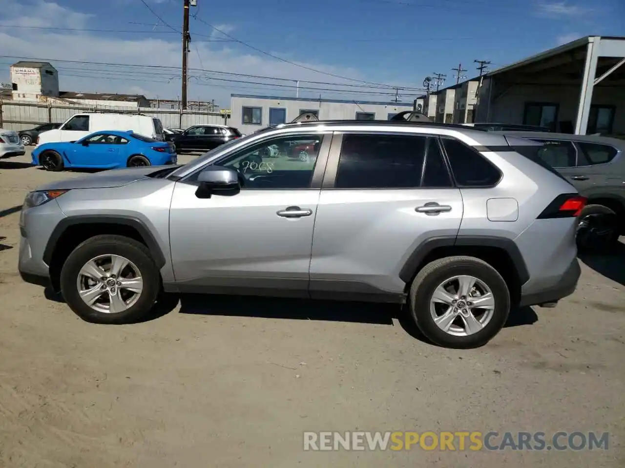 9 Photograph of a damaged car 2T3W1RFV4LW083625 TOYOTA RAV4 2020