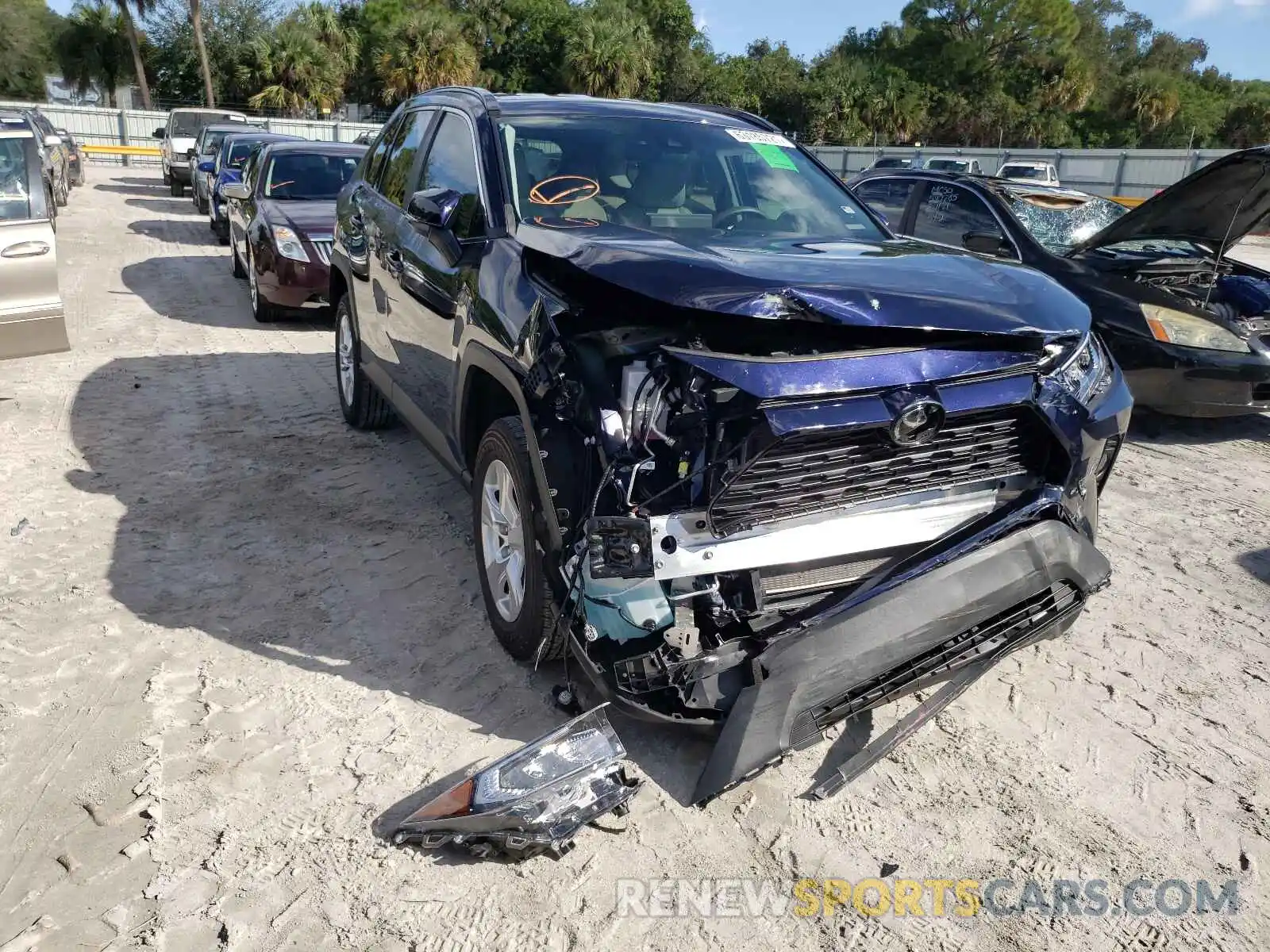 9 Photograph of a damaged car 2T3W1RFV4LW086055 TOYOTA RAV4 2020