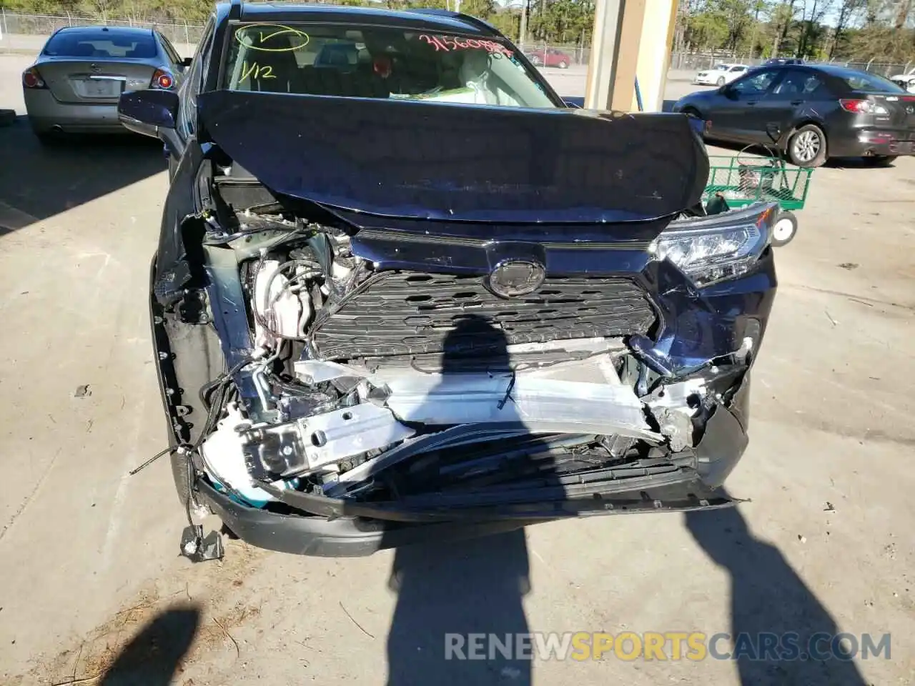 9 Photograph of a damaged car 2T3W1RFV4LW089232 TOYOTA RAV4 2020