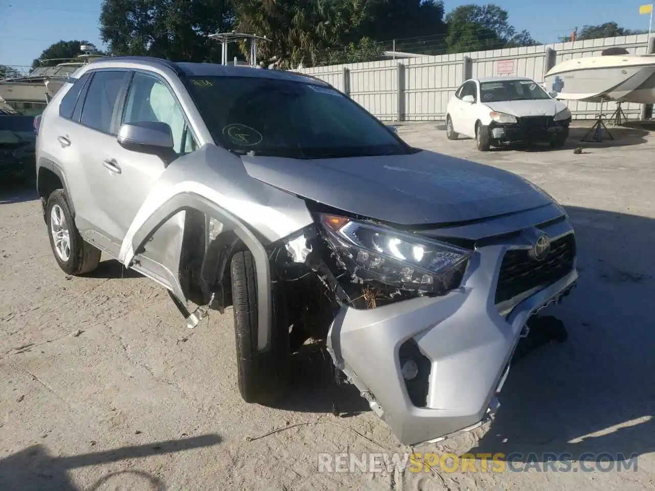 1 Photograph of a damaged car 2T3W1RFV4LW092941 TOYOTA RAV4 2020