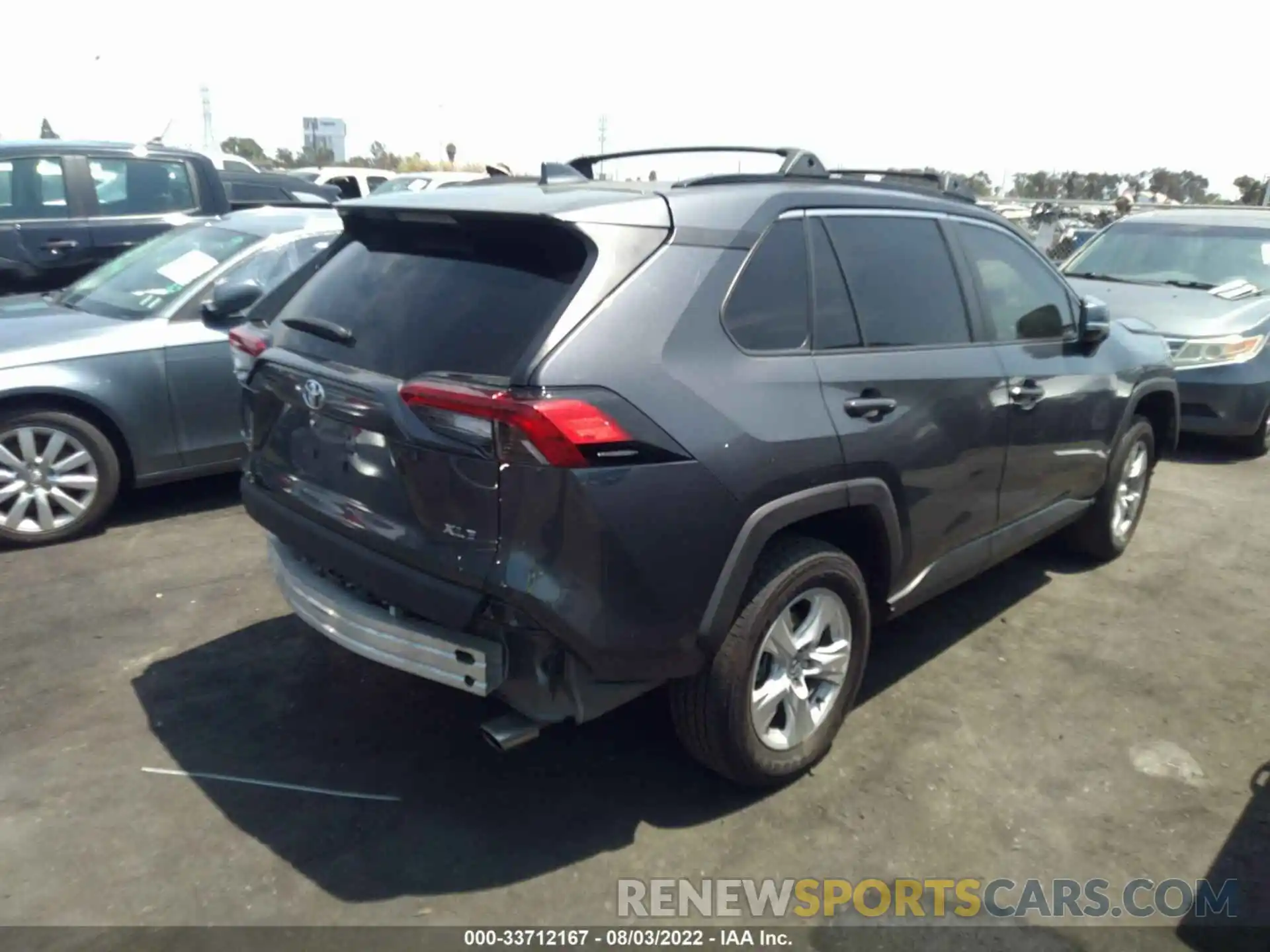 4 Photograph of a damaged car 2T3W1RFV4LW100150 TOYOTA RAV4 2020