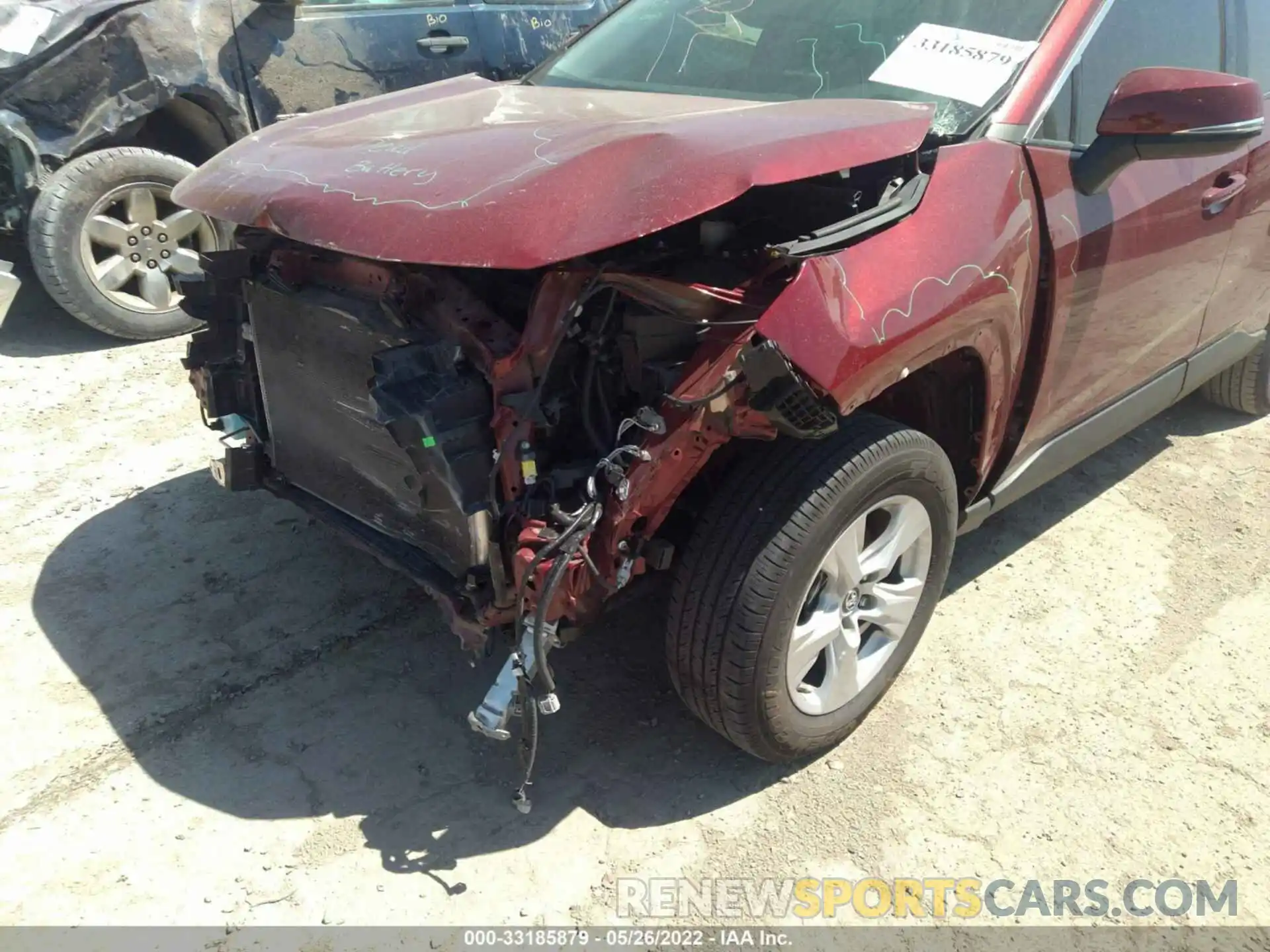 6 Photograph of a damaged car 2T3W1RFV5LC043748 TOYOTA RAV4 2020