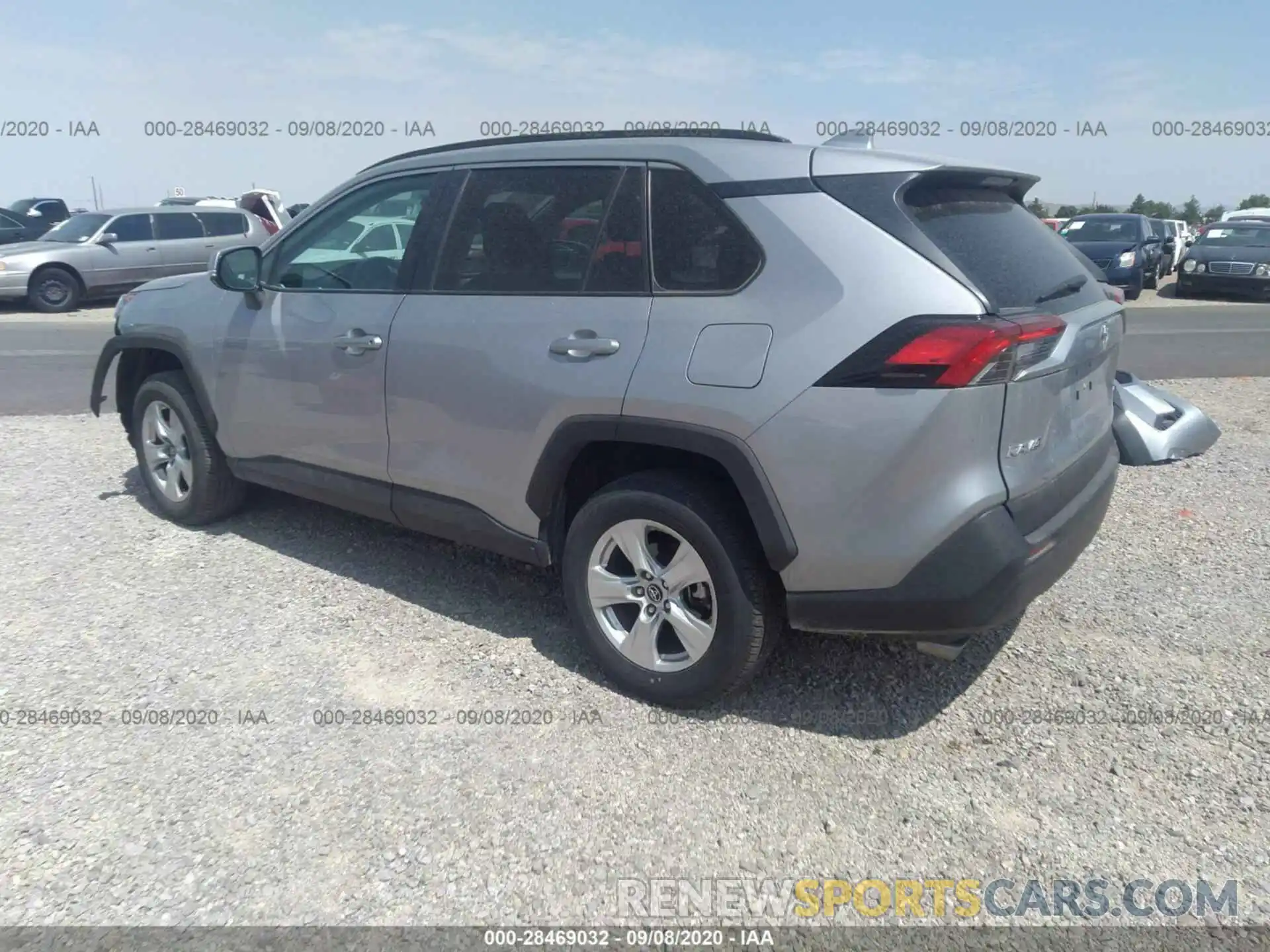 3 Photograph of a damaged car 2T3W1RFV5LC045807 TOYOTA RAV4 2020